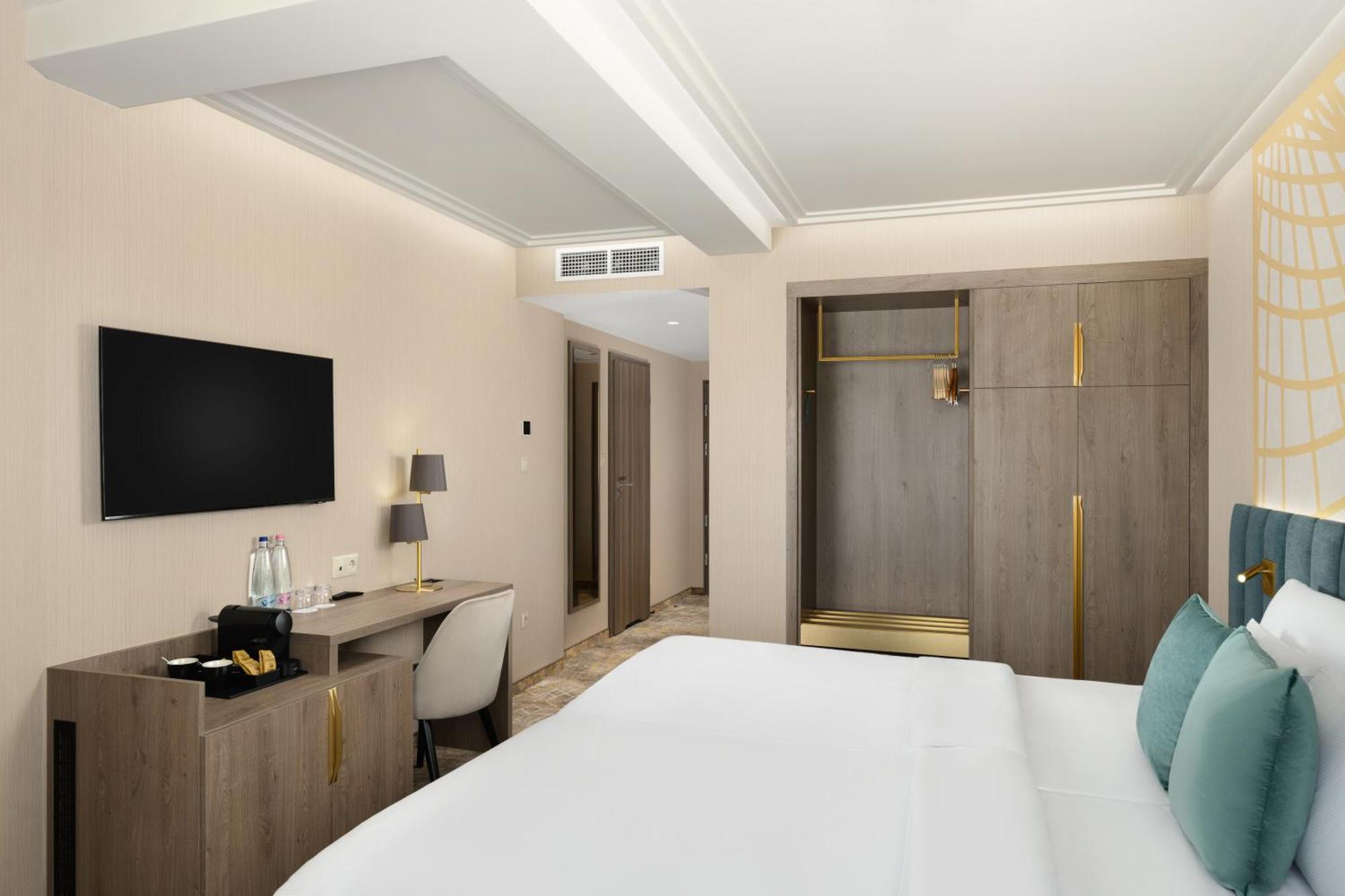 Hotel Kenese Bay Garden Resort&conference